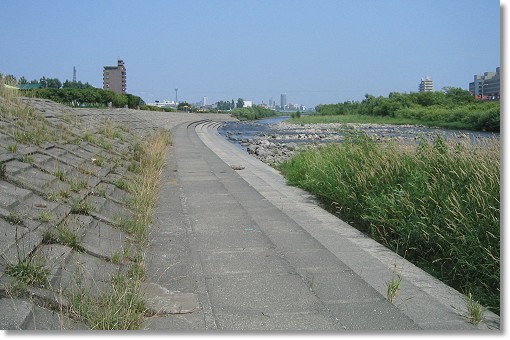 �L����Βn�E�H�[�^�[�K�[�f��